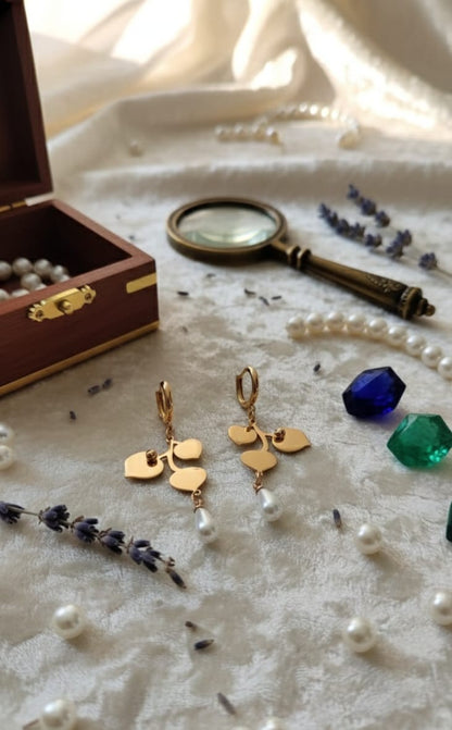 Heritage Heart Leaf Pearl Drops