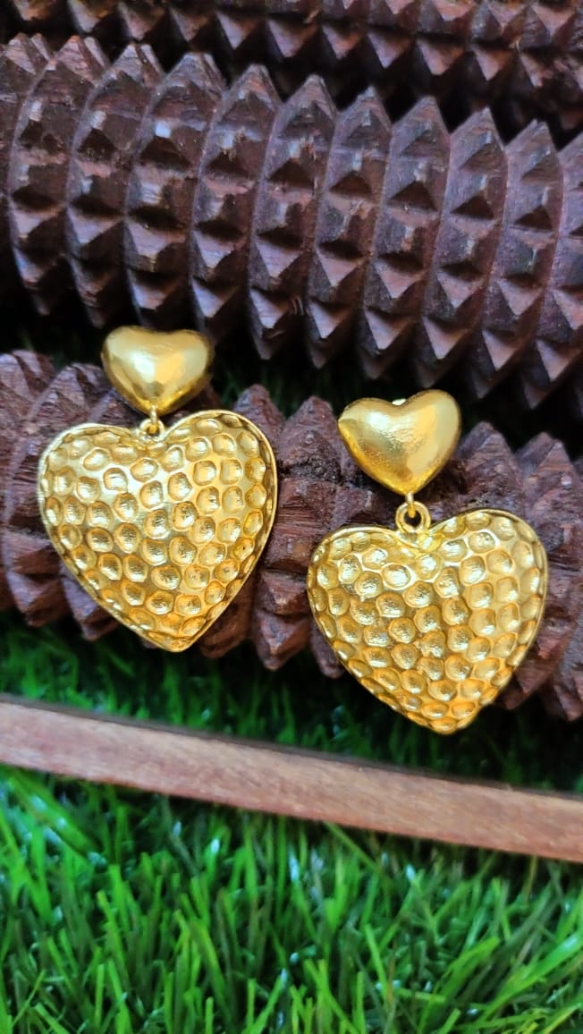 Honeyed Hearts